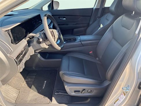 Used 2025 Nissan Murano SV image 18