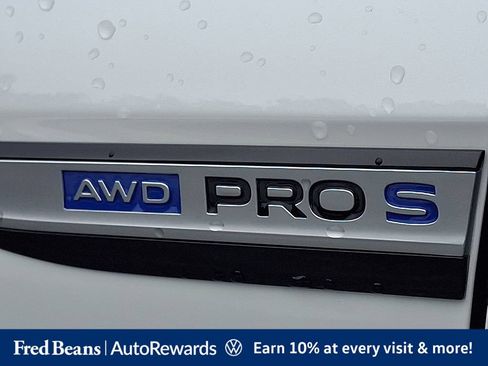 Certified 2025 Volkswagen ID.4 Pro S AWD/4WD image 38