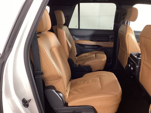 Used 2023 Ford Expedition Max Platinum AWD/4WD image 11