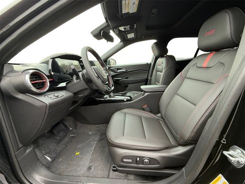 New 2026 Chevrolet Trax RS w/ Sunroof Package image 9