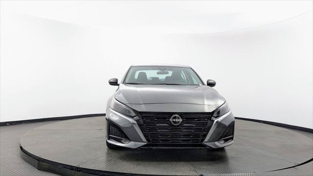 Used 2024 Nissan Altima 2.5 S FWD image 12