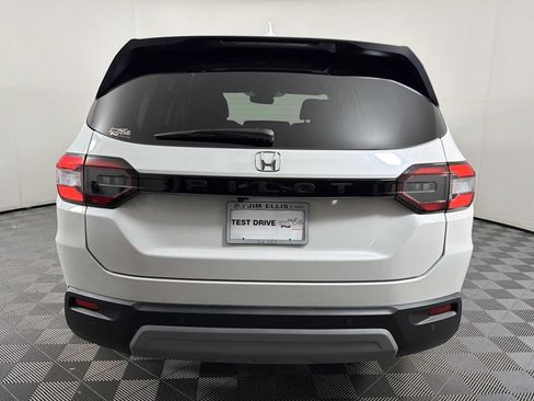 Used 2025 Honda Pilot EX-L image 5