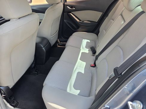 Used 2016 MAZDA MAZDA3 i Sport w/ Preferred Equipment Package FWD image 18