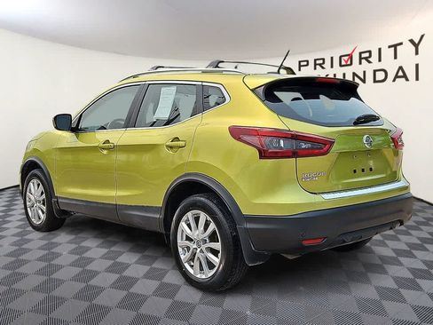 Used 2020 Nissan Rogue Sport SV FWD image 6