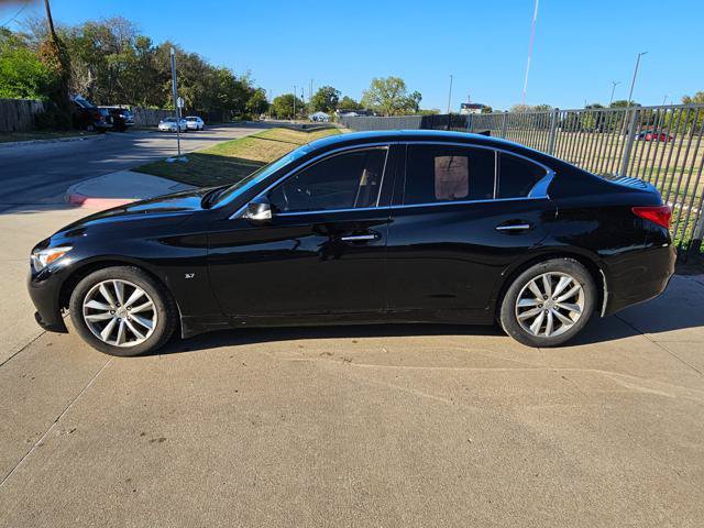 Used 2015 INFINITI Q50 Premium w/ Deluxe Touring Package AWD/4WD image 2
