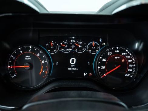 Used 2018 Chevrolet Camaro SS RWD image 32