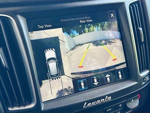 Used 2018 Maserati Levante GranSport AWD/4WD image 14