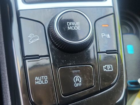 Used 2025 Kia Sportage SX FWD image 18
