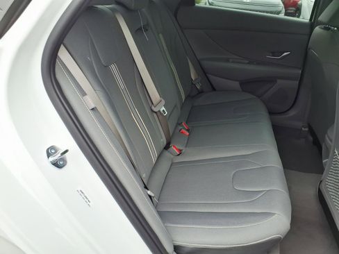 New 2026 Hyundai Elantra SEL Sport FWD image 9