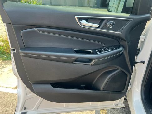 Used 2017 Ford Edge Titanium w/ Equipment Group 302A AWD/4WD image 12