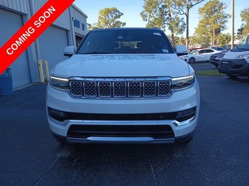 Certified 2022 Jeep Grand Wagoneer Series III w/ Flexible Seating Group AWD/4WD image 6
