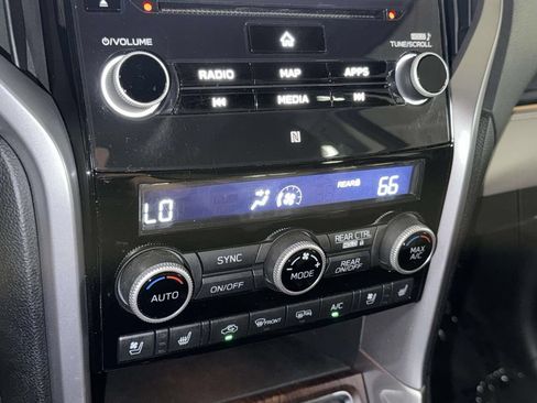 Used 2022 Subaru Ascent Touring AWD/4WD image 26