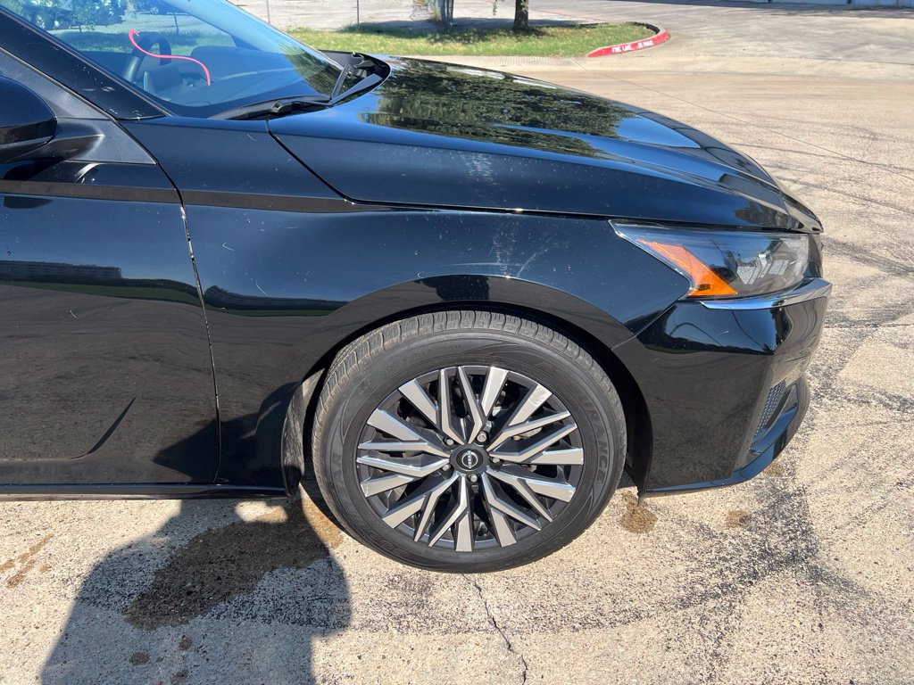 Used 2023 Nissan Altima 2.5 SV FWD image 21