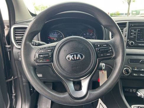 Used 2017 Kia Sportage LX image 13