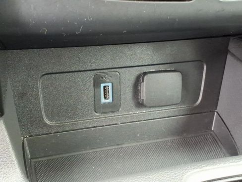Used 2017 Ford Escape Titanium AWD/4WD image 25