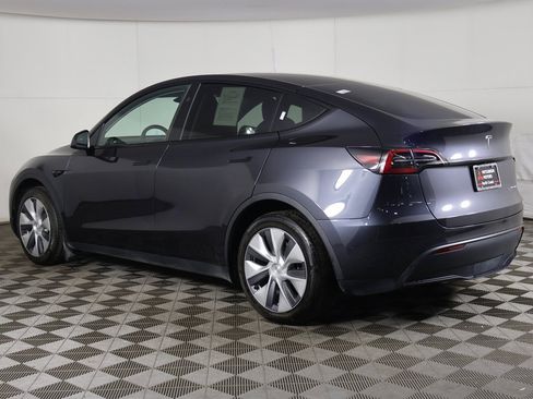 Used 2024 Tesla Model Y Long Range image 10