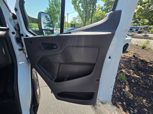 Used 2021 Ford Transit 250 Low Roof RWD image 12