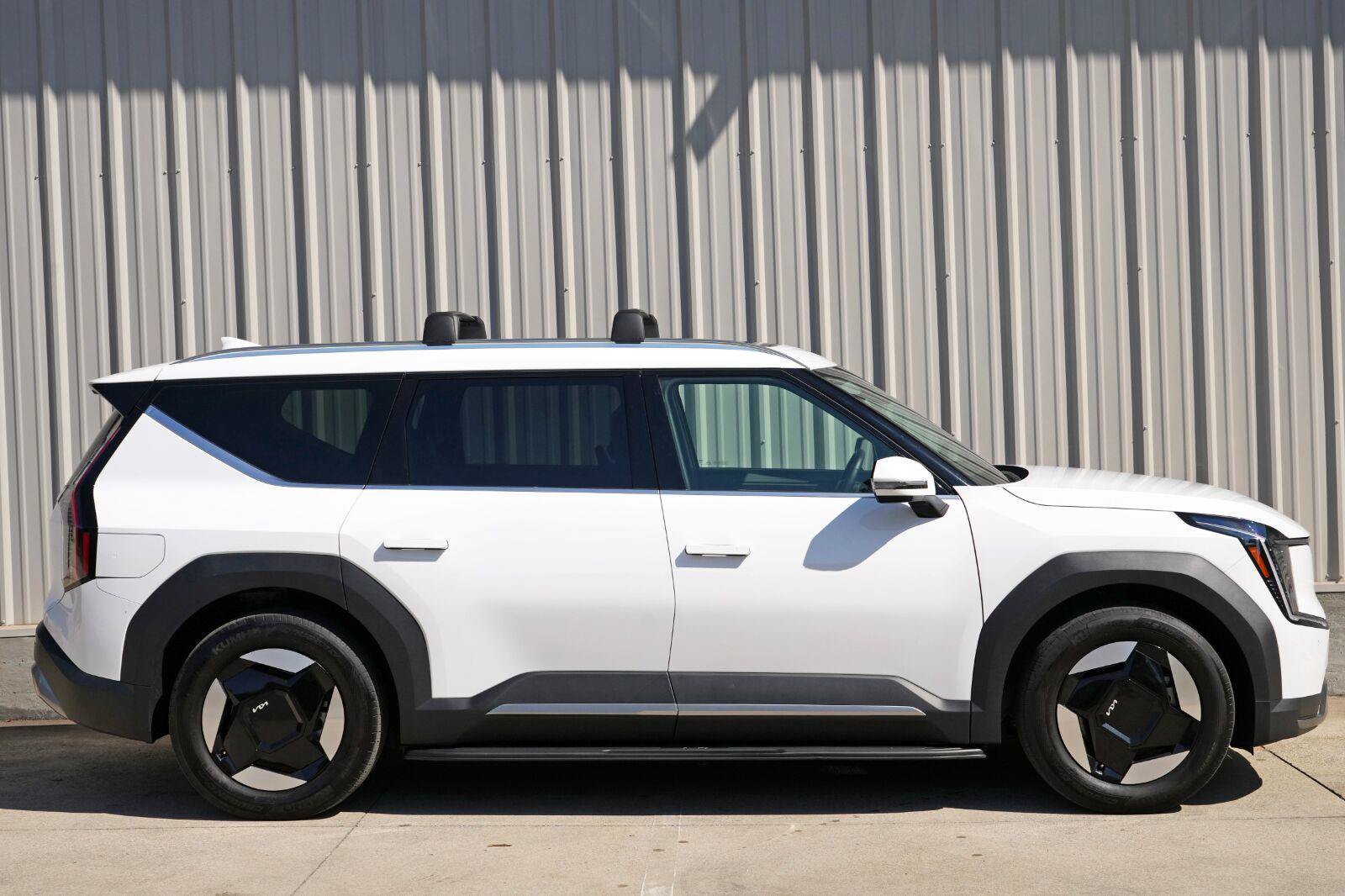 Used 2025 Kia EV9 Wind AWD/4WD image 53