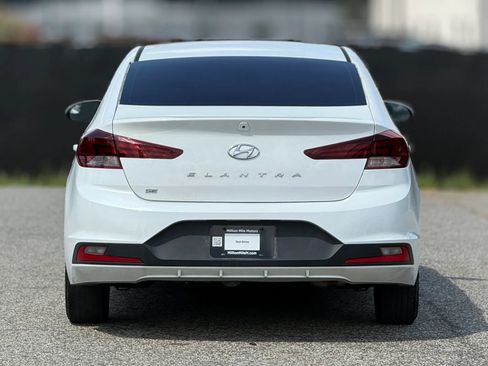 Used 2019 Hyundai Elantra SE FWD image 4