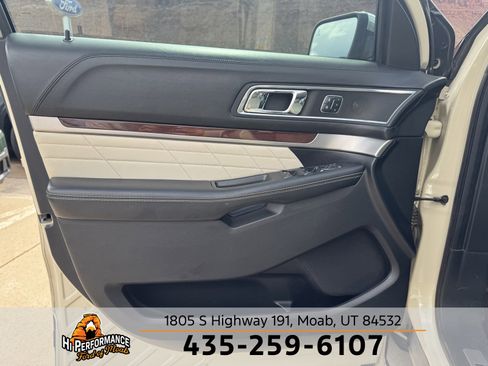 Used 2018 Ford Explorer Platinum image 15