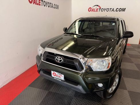 Used 2014 Toyota Tacoma 4x4 Double Cab w/ SR5 Package image 3