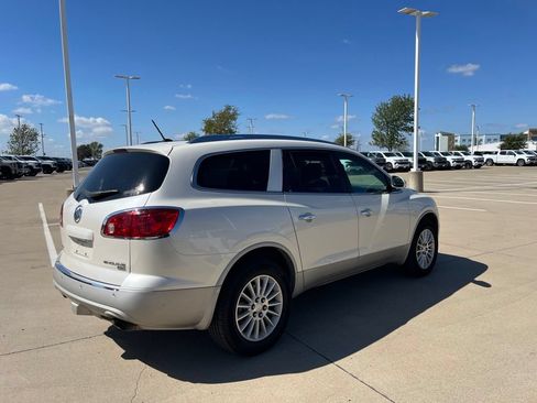 Used 2011 Buick Enclave CXL w/ Trailering Provision Package FWD image 6