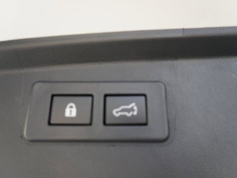 Certified 2025 Subaru Outback Premium image 27