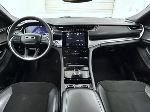 Used 2023 Jeep Grand Cherokee L Altitude image 13