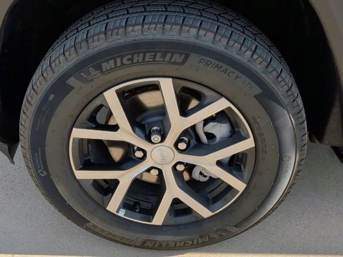 New 2025 Jeep Grand Cherokee Limited image 51