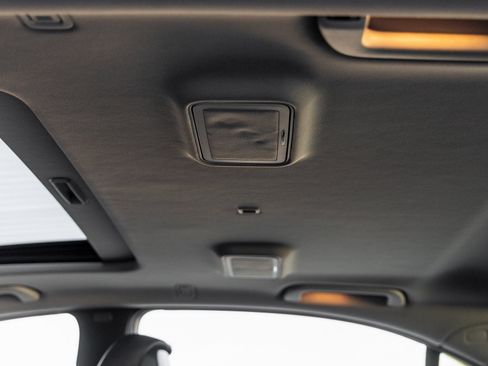 Used 2011 Mercedes-Benz S 550 image 25