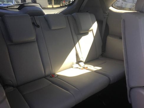 Used 2019 Toyota Highlander XLE AWD/4WD image 22