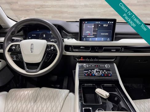 Used 2023 Lincoln Aviator Black Label image 2