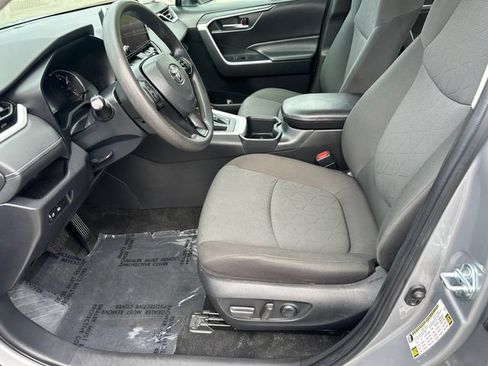 Used 2023 Toyota RAV4 XLE AWD/4WD image 27