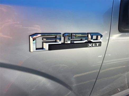 Used 2019 Ford F150 XLT w/ Equipment Group 302A Luxury image 5