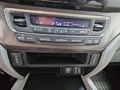 Used 2017 Honda Pilot EX-L image 18