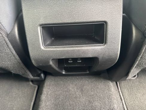 Used 2025 Mitsubishi Outlander AWD image 28