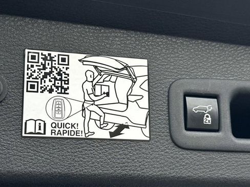 Used 2024 Toyota Sienna XLE image 11