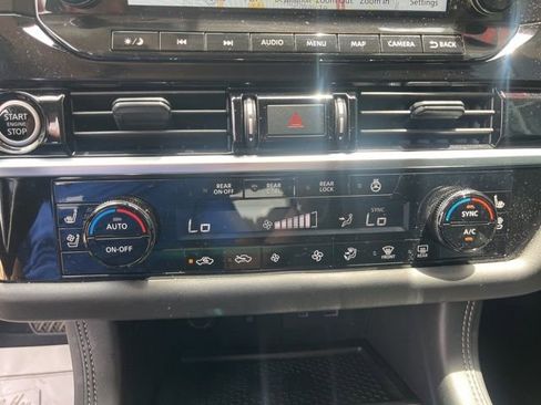 Certified 2024 Nissan Pathfinder Platinum w/ Lighting Package (N93) FWD image 15
