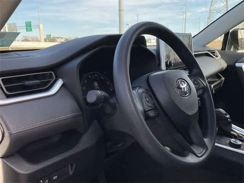 Used 2025 Toyota RAV4 LE image 10