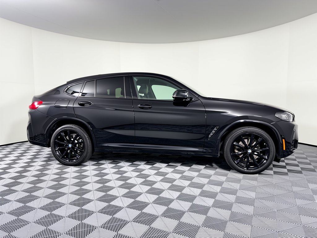 Used 2024 BMW X4 xDrive30i w/ M Sport Package AWD/4WD image 8