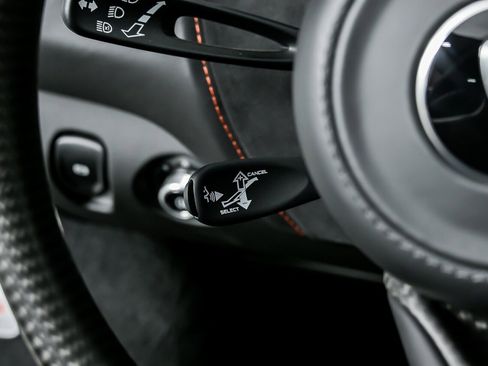 Used 2019 McLaren 720S Performance image 35