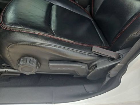 Used 2018 Jeep Wrangler Unlimited Rubicon AWD/4WD image 12