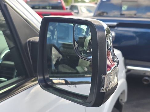 Used 2023 RAM 1500 Limited image 9