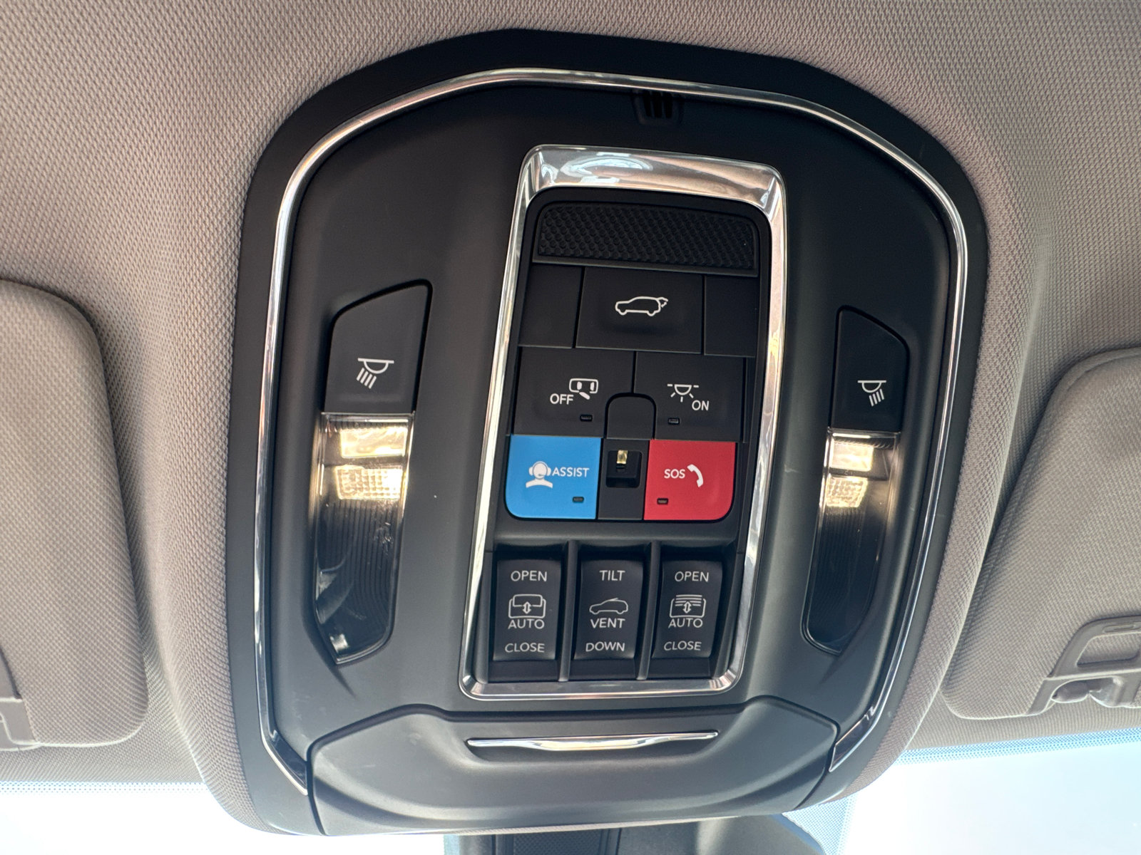 Used 2024 Jeep Grand Cherokee Limited 4xe AWD/4WD image 24
