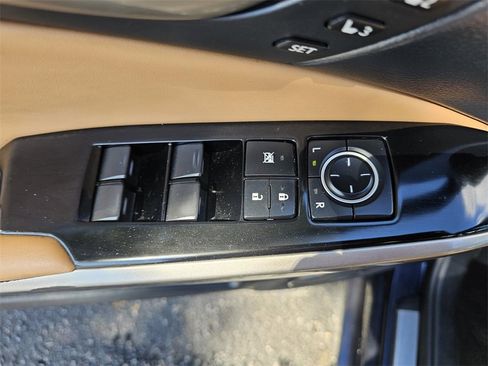 Used 2018 Lexus IS 300 w/ Comfort Package image 13