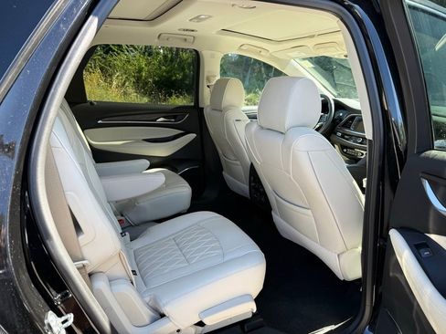 Used 2023 Buick Enclave Avenir w/ Avenir Technology Package image 24