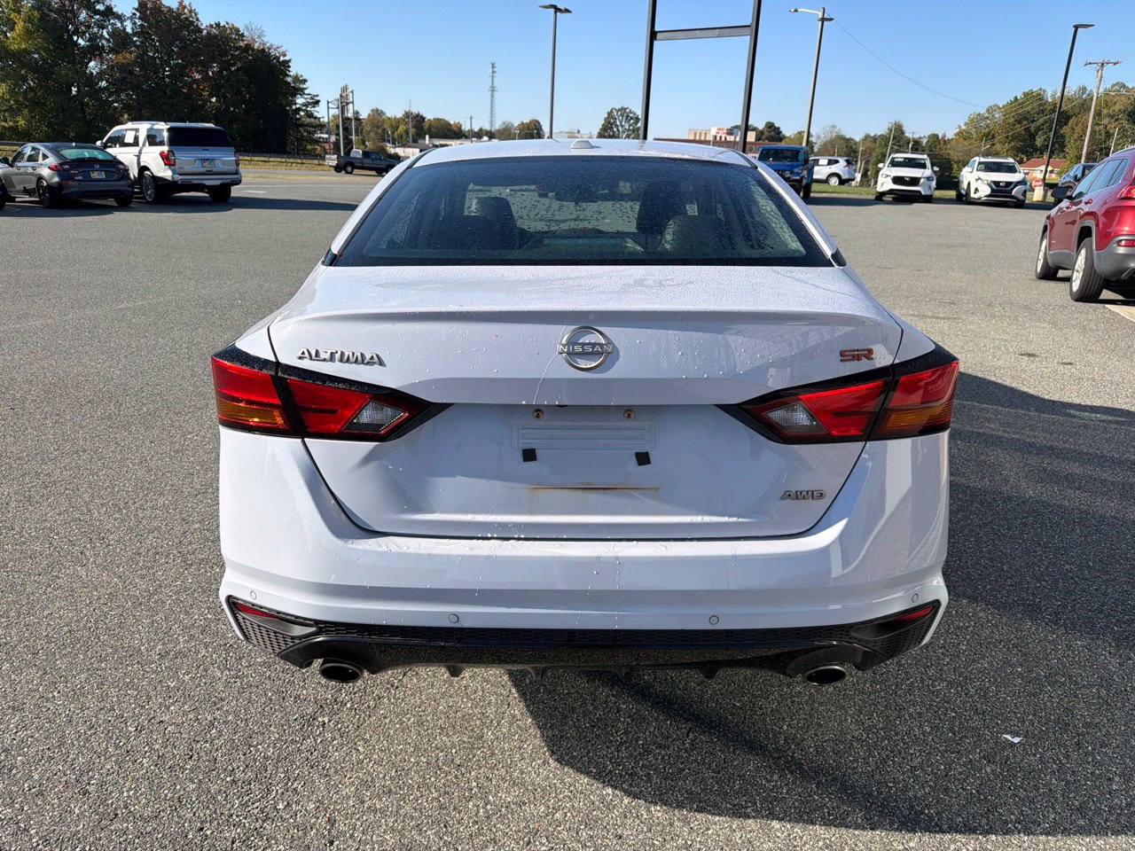 Used 2023 Nissan Altima 2.5 SR AWD/4WD image 6