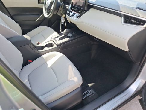 Used 2026 Toyota Corolla Cross L FWD image 31
