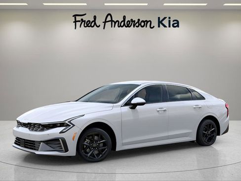 New 2025 Kia K5 LXS image 3