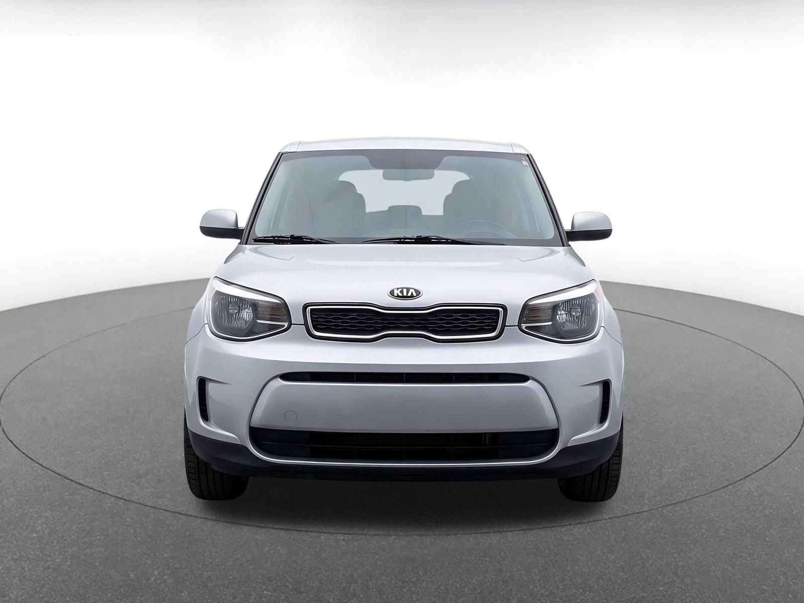 Used 2025 Kia Soul LX w/ LX Technology Package FWD image 2